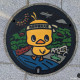 ひよこちゃんのマンホール・その２（カップヌードル・ひよこちゃんのマンホール）