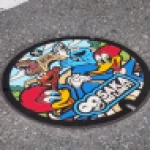 西九条駅・その2（USJ（ユニバーサル・スタジオ・ジャパン）マンホール）